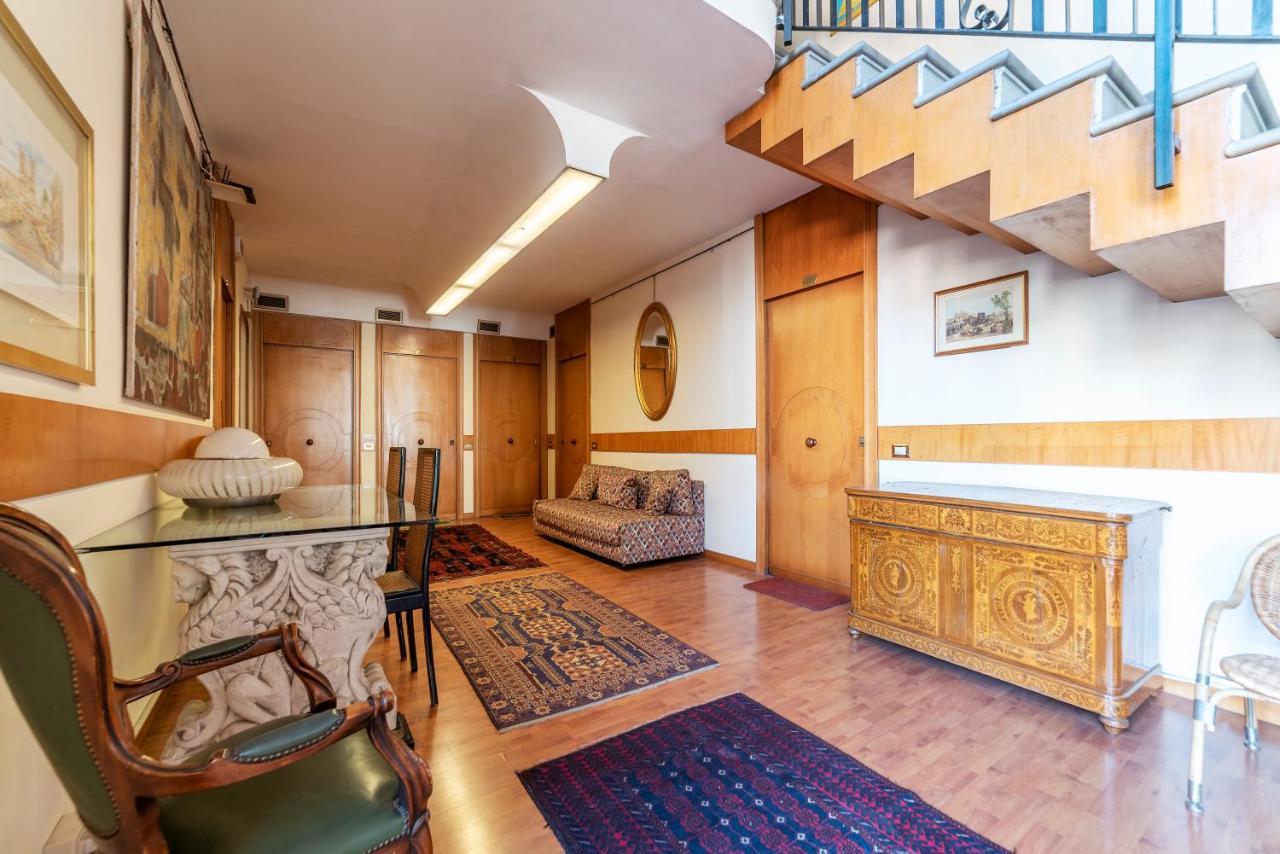 Roomy&cozy With Shared Terrace Appartamento Roma