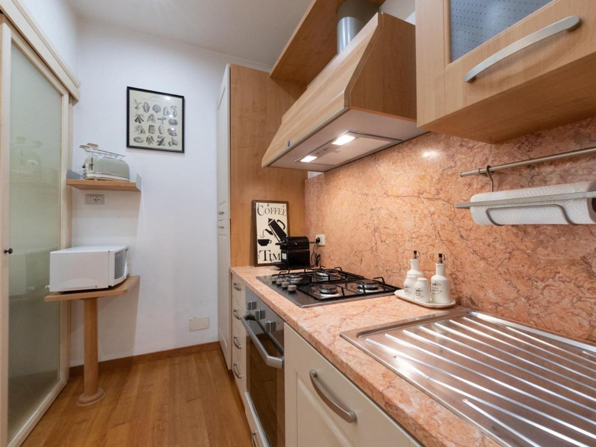 The Rent - Stylish One-bedroom In Piazza Barberini Roma