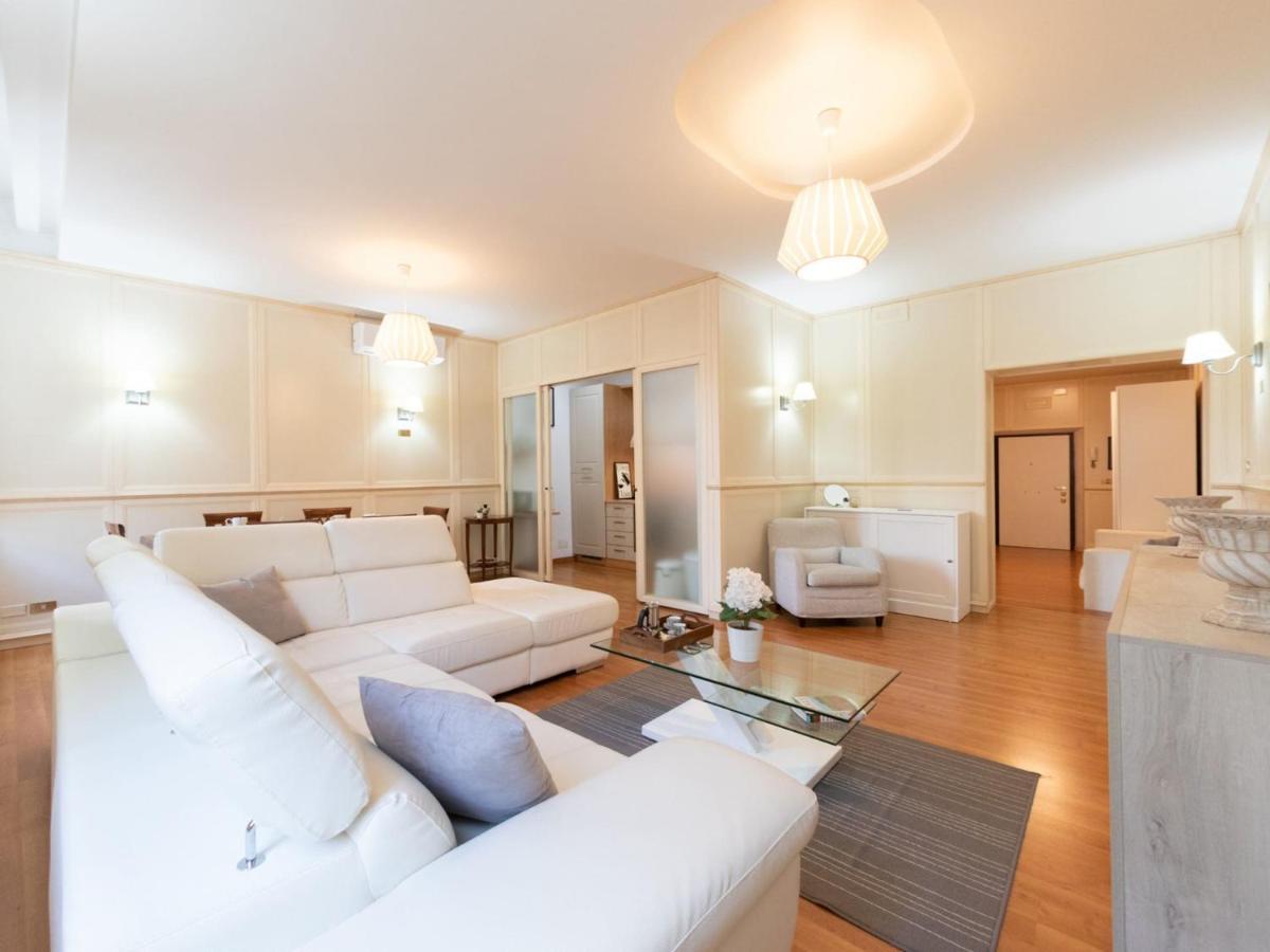 The Rent - Stylish One-bedroom In Piazza Barberini Apartamento