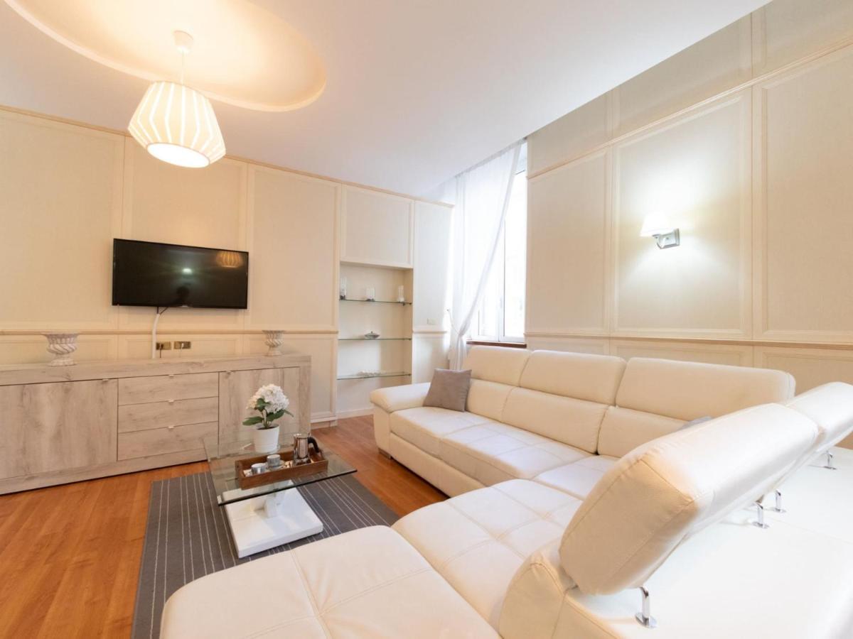 The Rent - Stylish One-bedroom In Piazza Barberini Apartamento Roma