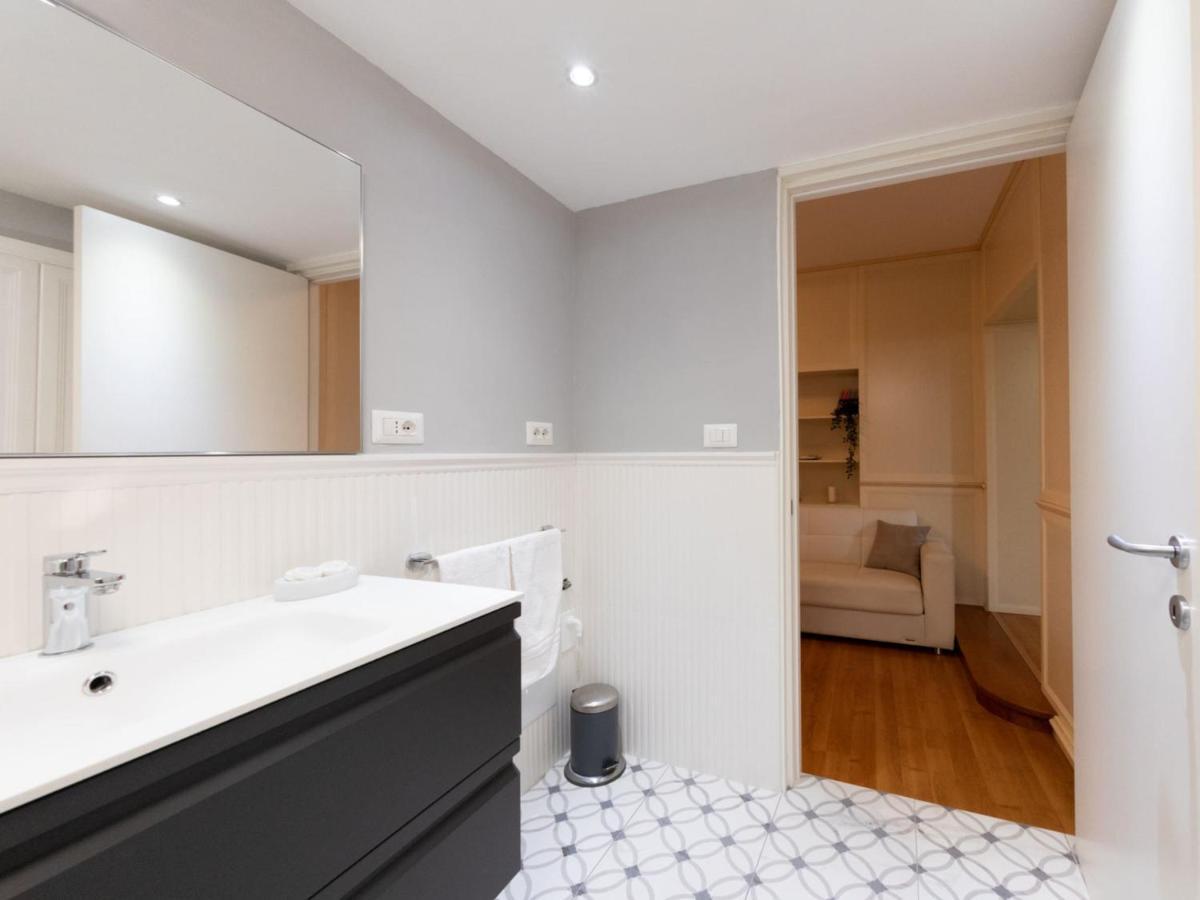The Rent - Stylish One-bedroom In Piazza Barberini Roma