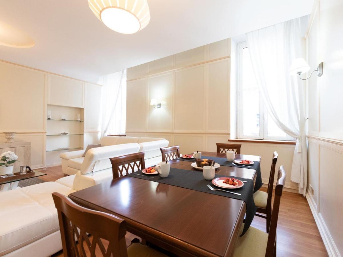 The Rent - Stylish One-bedroom In Piazza Barberini Apartamento