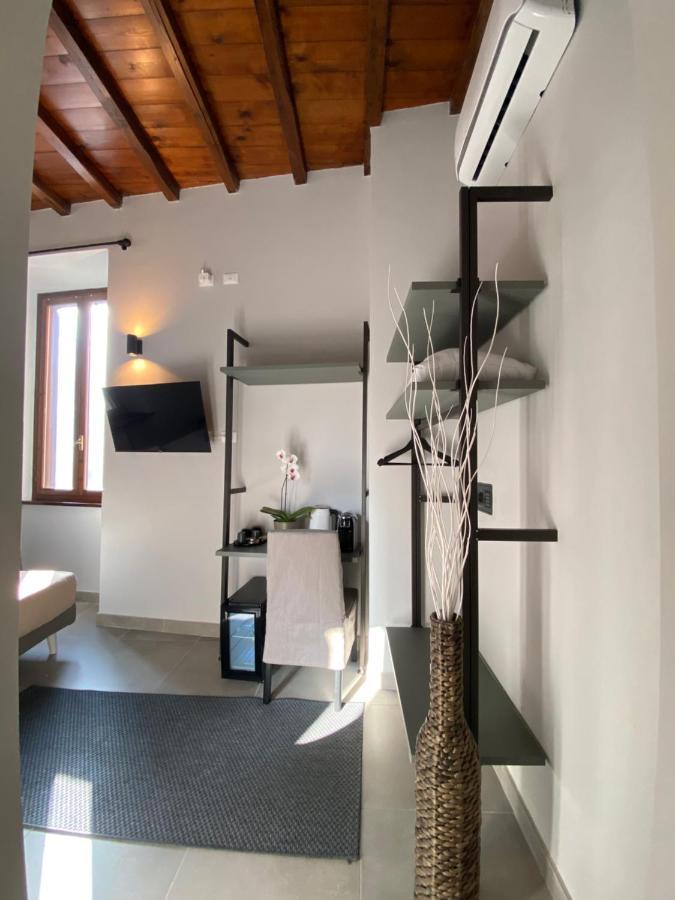 Soha Piazza Di Spagna Boutique * Rom