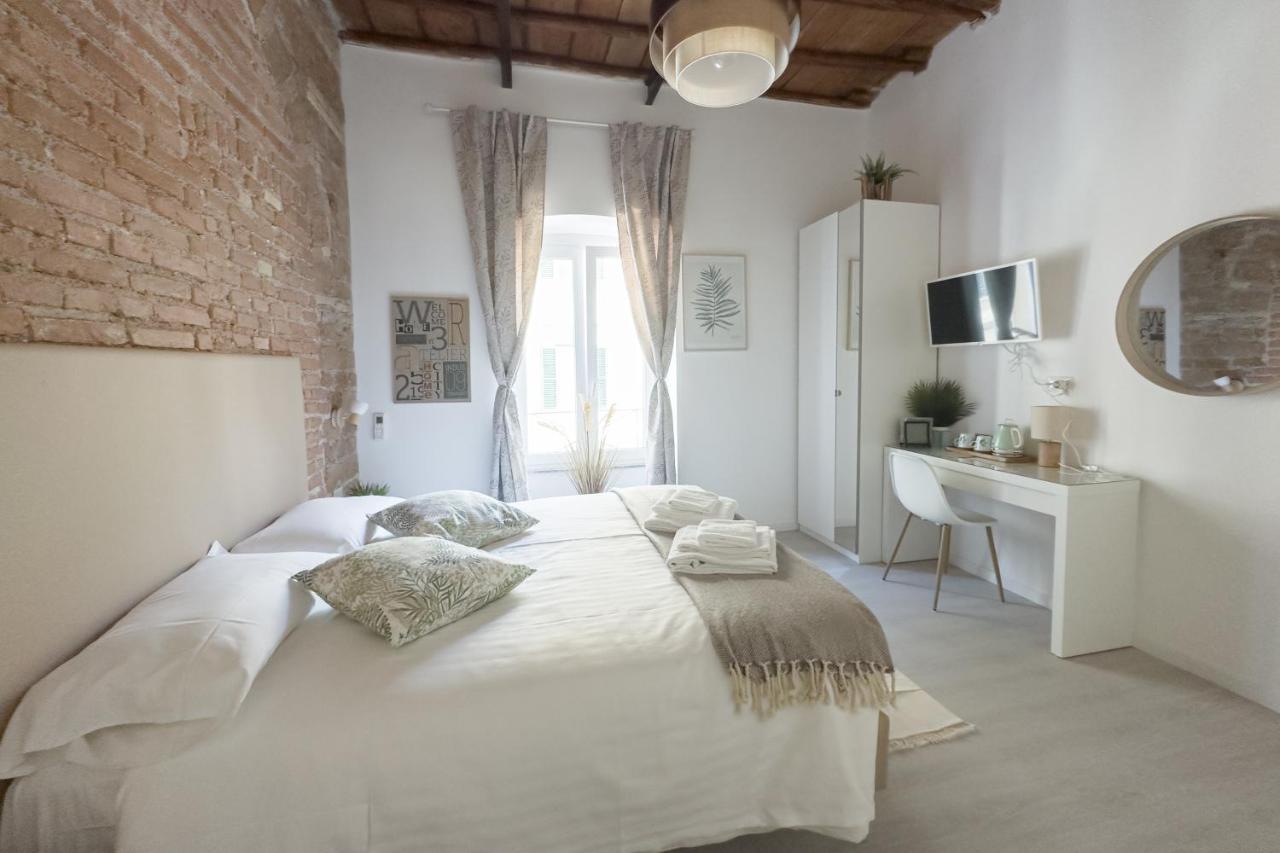 White Ostilia Gasthof *