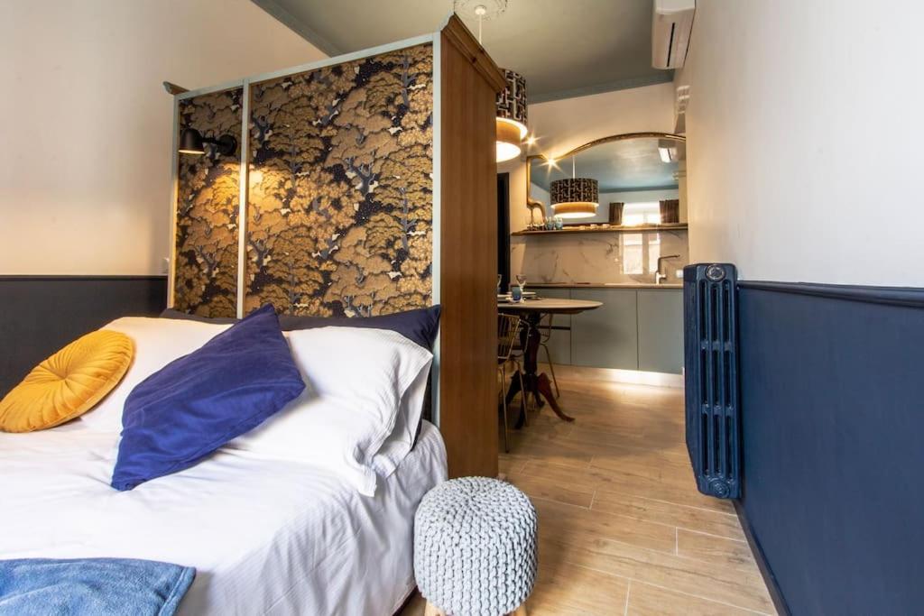 Rasella44, Blu Rome