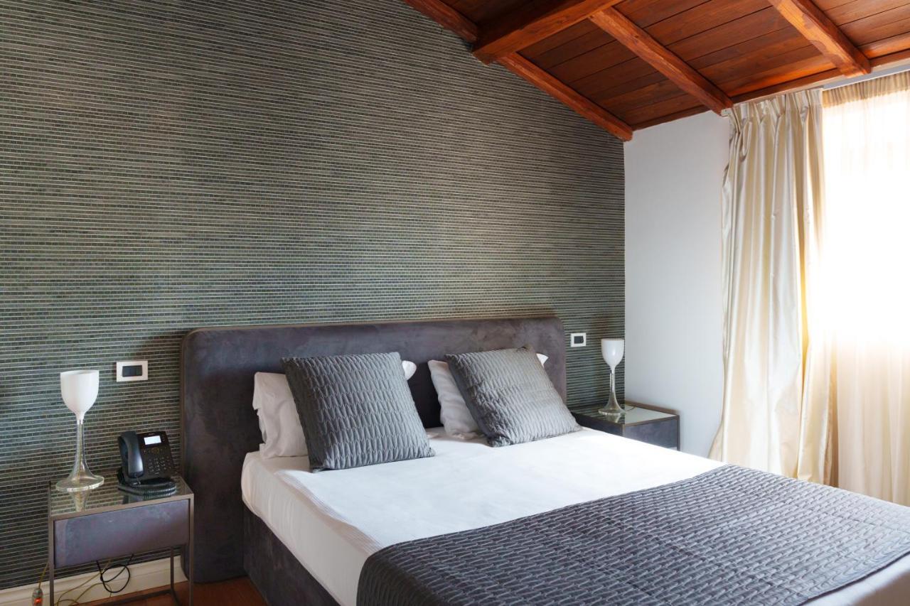 The Place 217 Hotell