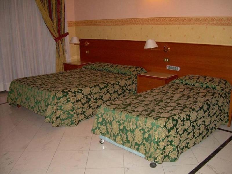 Repubblica 3* Rome