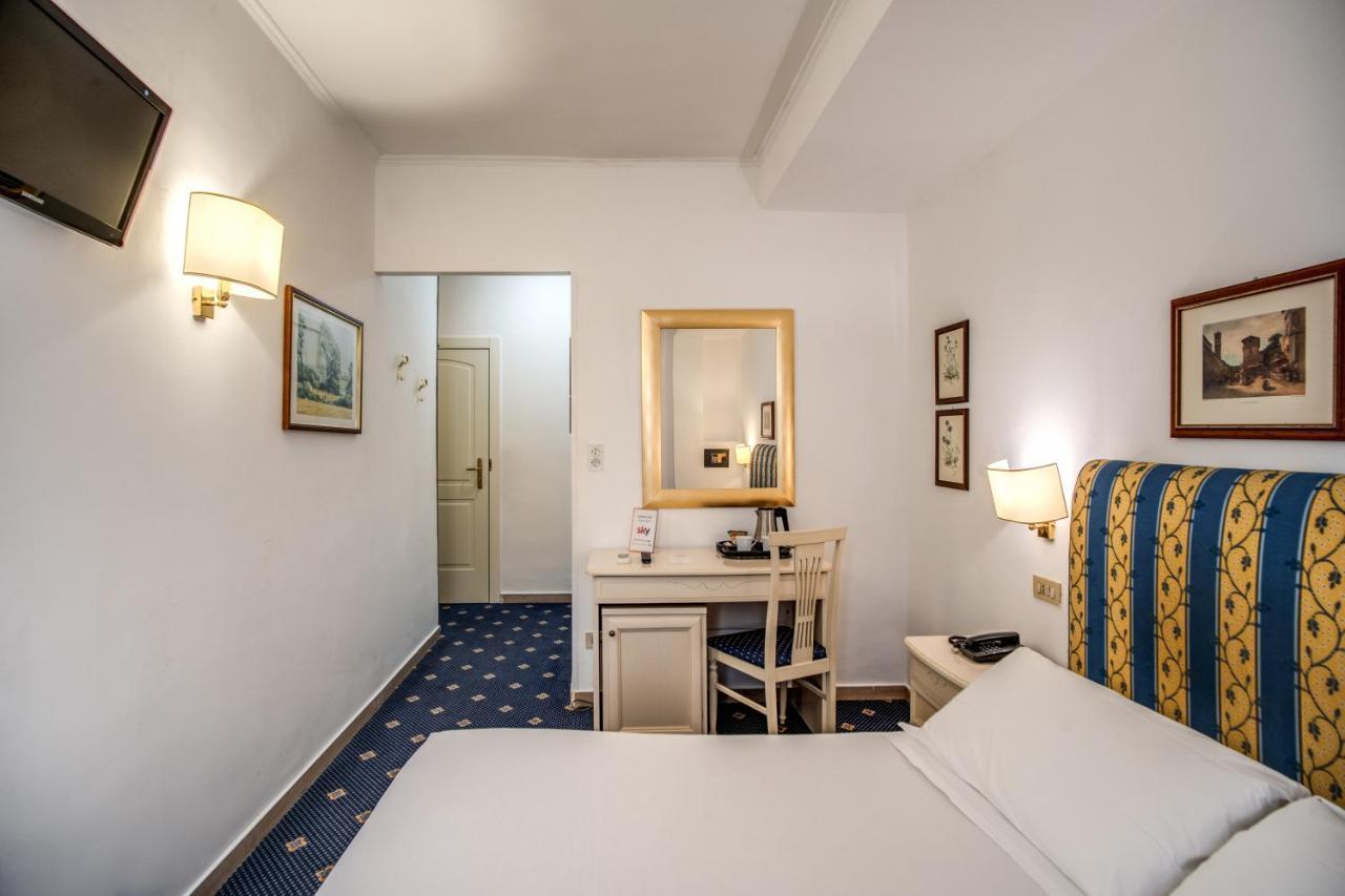 Hotell Napoleon 4*
