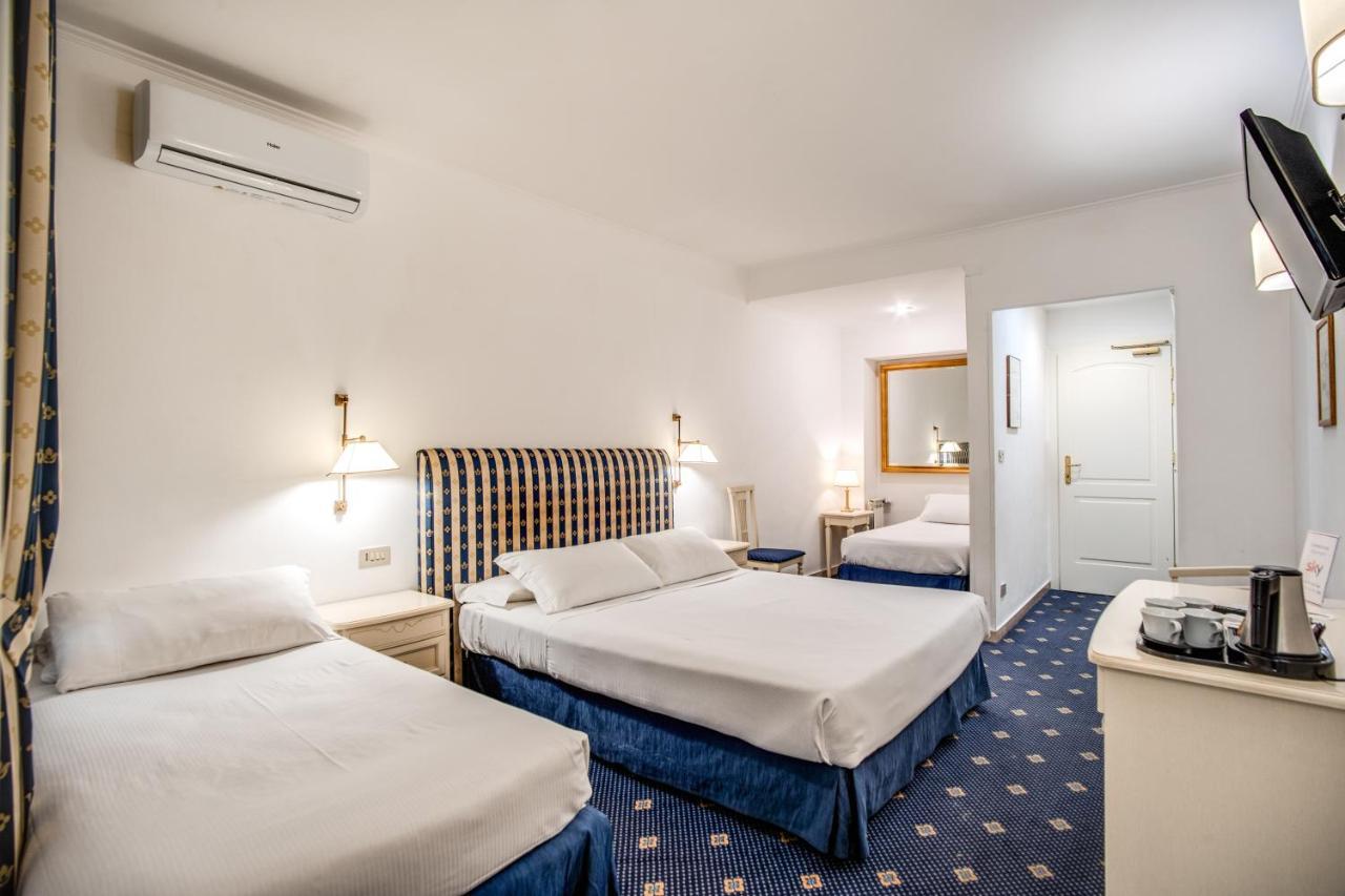Hotel Napoleon 4*