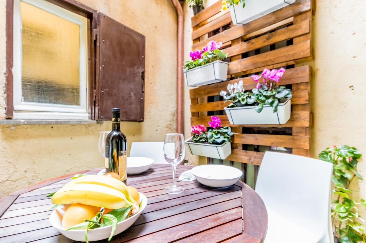 Trevi Fountain Garden Apartment *