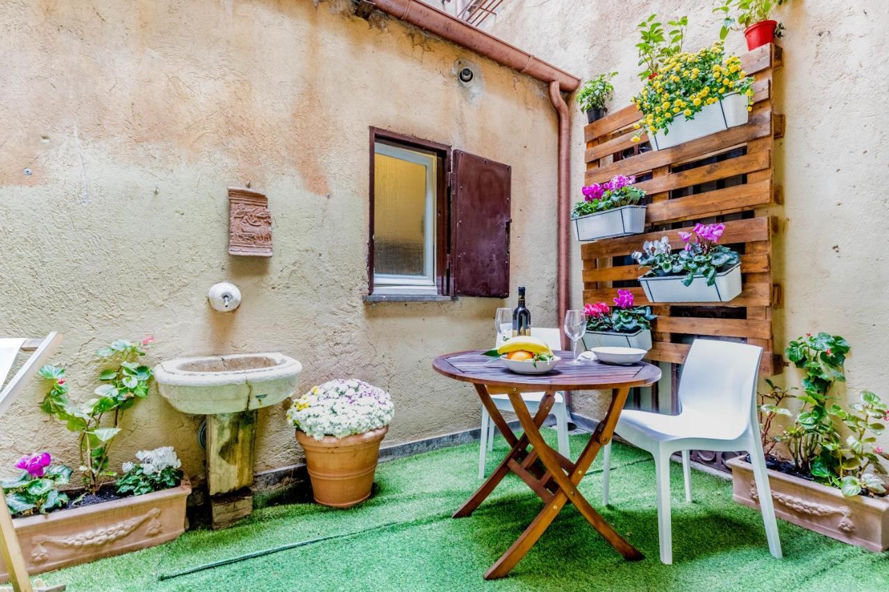 Trevi Fountain Garden Apartment Rom