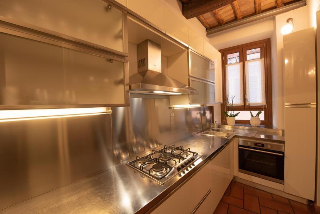 Anna Trevi 52 Luxury Apartment Rome