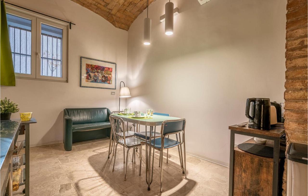 Amazing In With Kitchenette