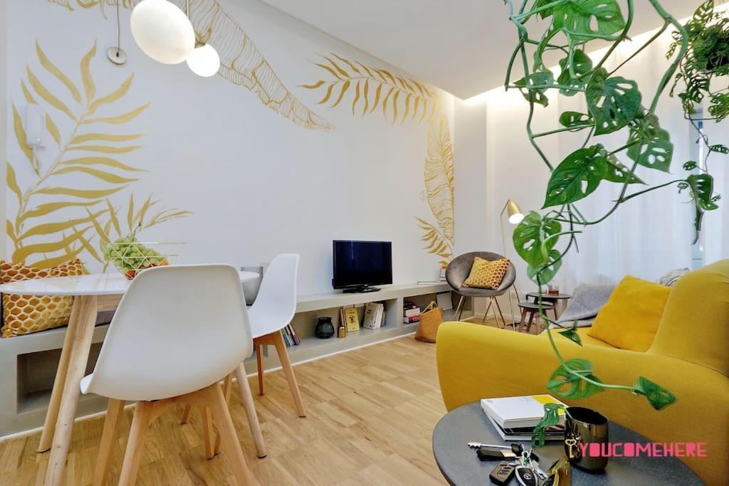 Apartment Ych-renovated And Design Flat Close To The Center Rom