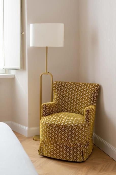 Apartment Colosseum 10steps Away, Marco Aurelio Luxury House Rom