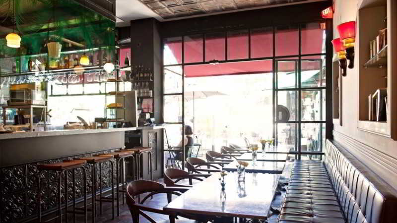 Hotell The Corner 4*