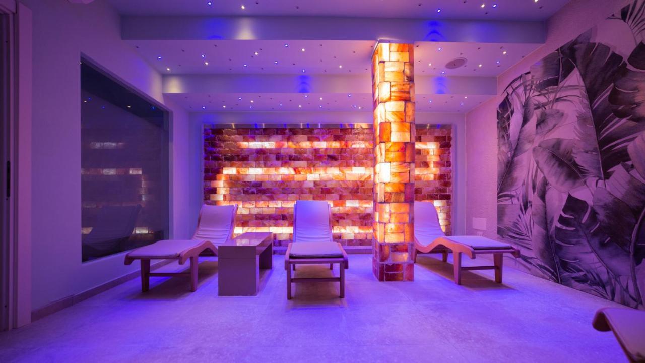 Center 2 Hotell 3*