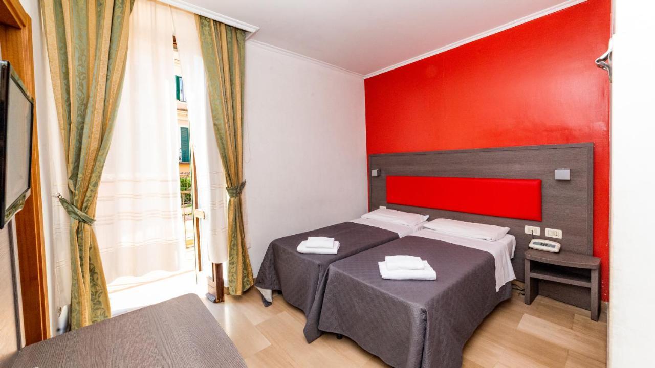 Hotell Center 2 3*