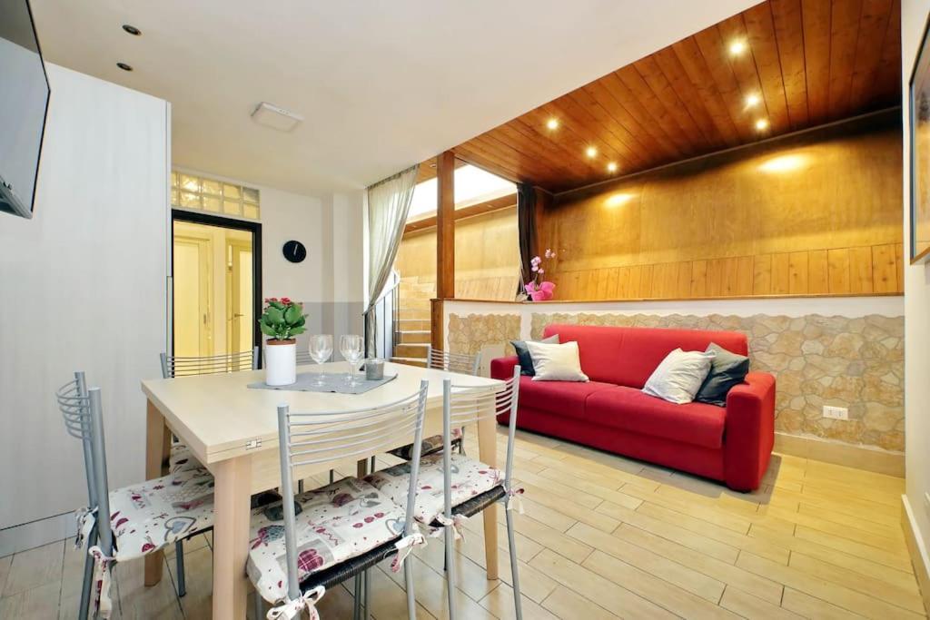 Vatican Flat Spacious Cozy With Court Apartamento *