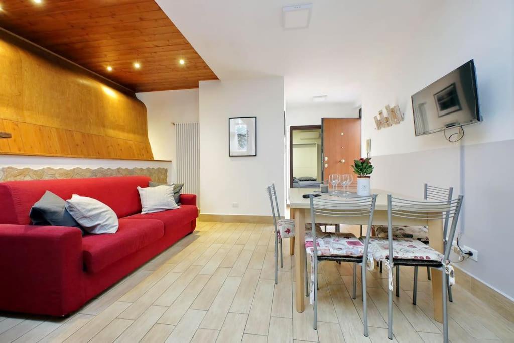 Vatican Flat Spacious Cozy With Court * Rom