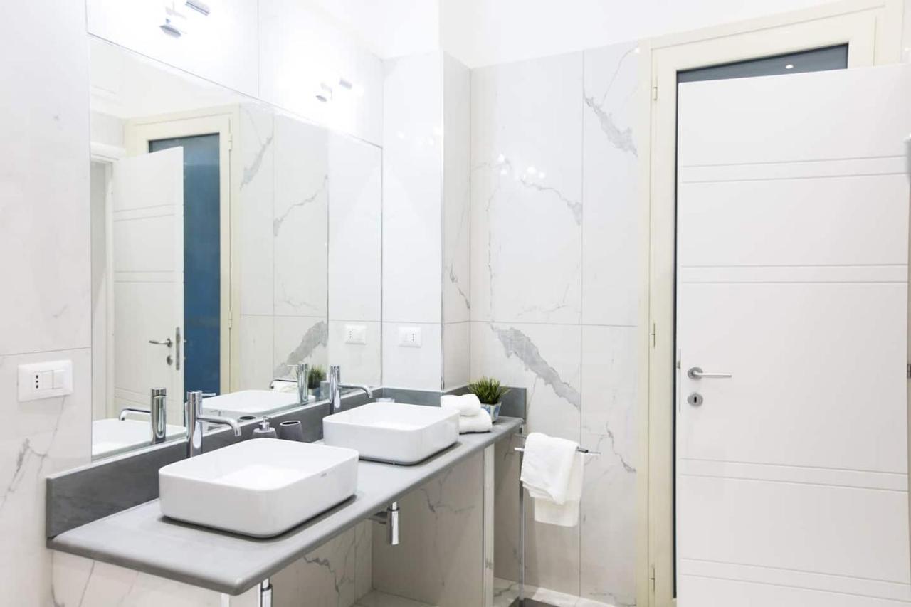 Luxury In Hotel 2*