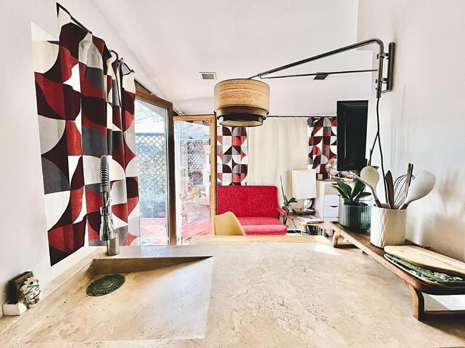 Lovely Mid-century With Stunning Terrace Apartamento