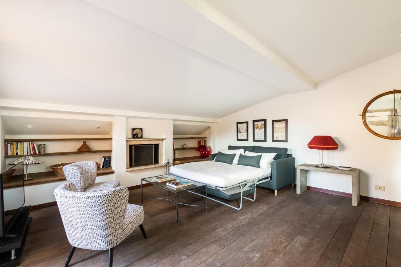 Bright And Comfy Terraced In Trastevere Apartment