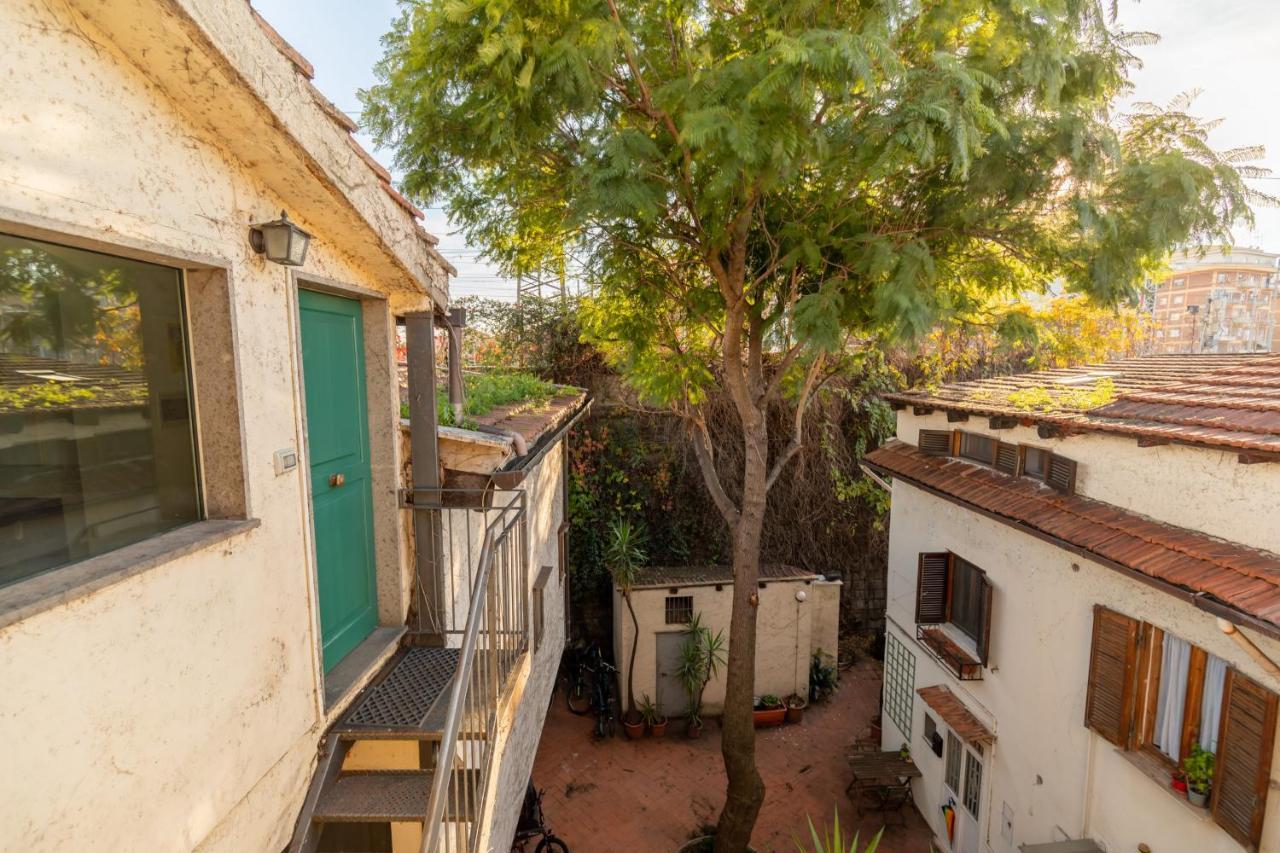 Bright And Comfy Terraced In Trastevere Roma
