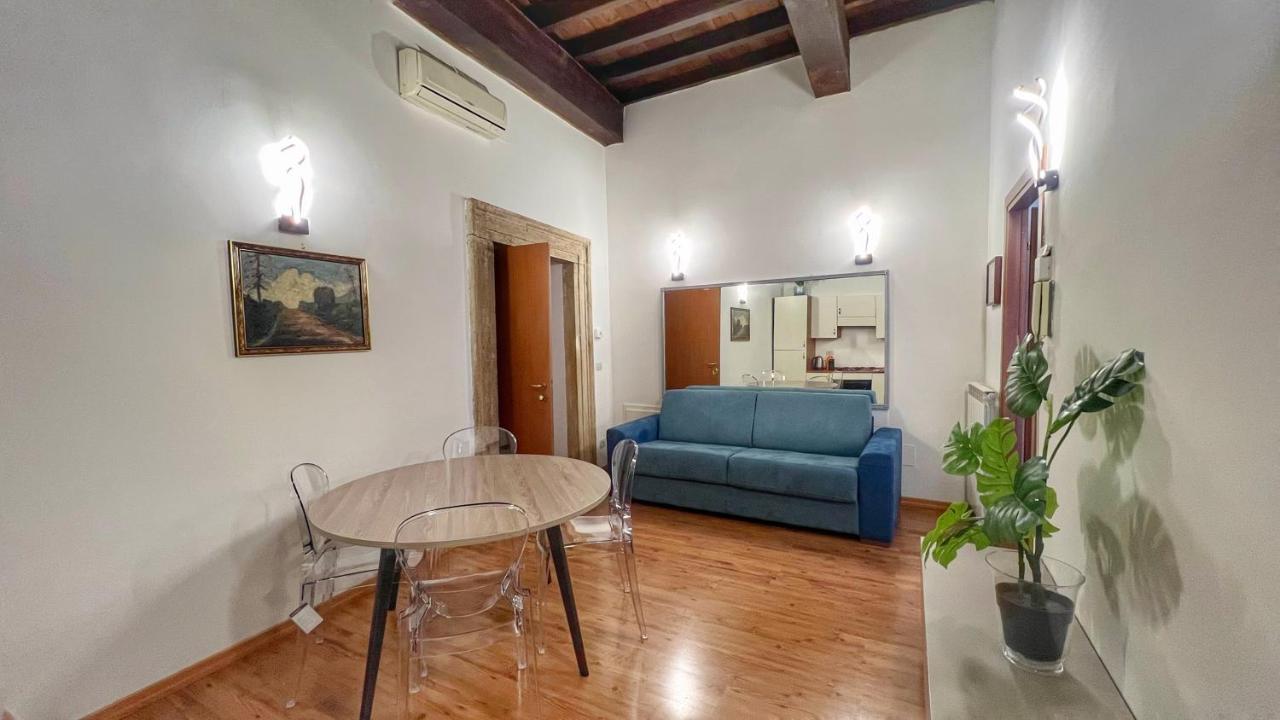 Pellegrino 86 - 101 Flat In * Roma