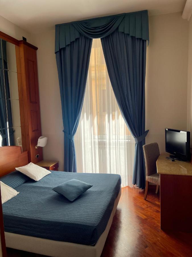 3rd Floor 69 Manin Street * Roma