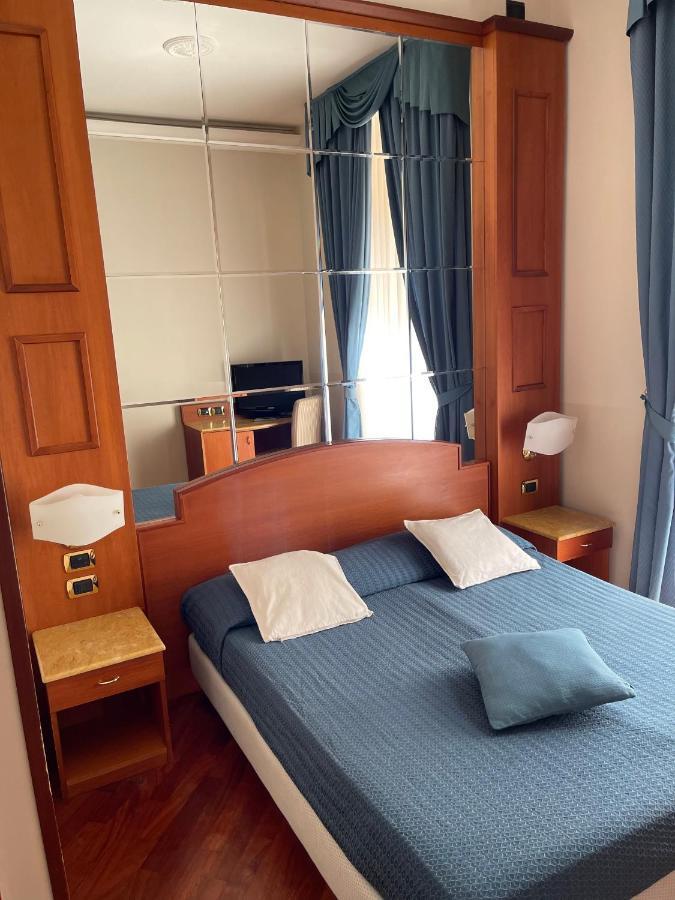 3rd Floor 69 Manin Street * Roma