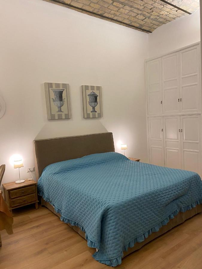 Apartamento Domus Alfieri Al Colosseo Roma