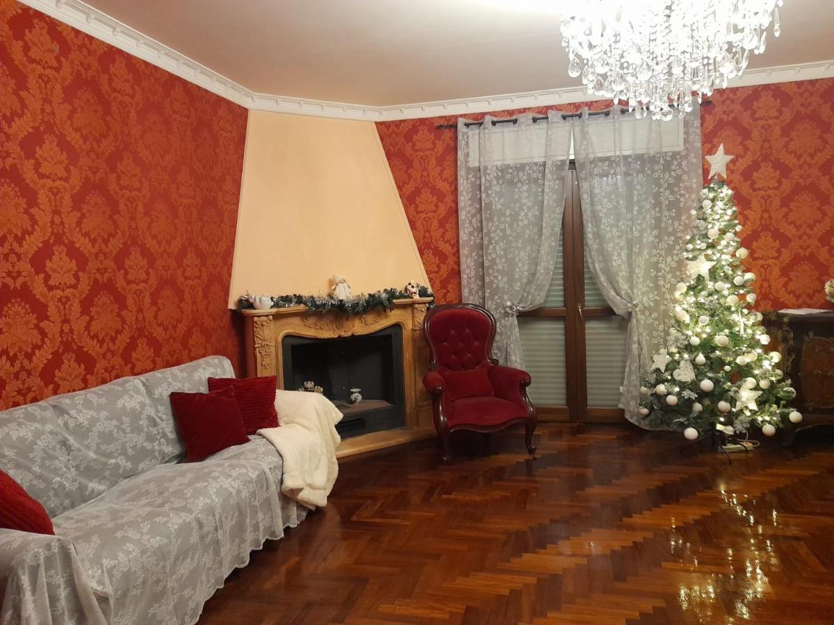 La Casa Di Tizio, Caio E Sempronio *