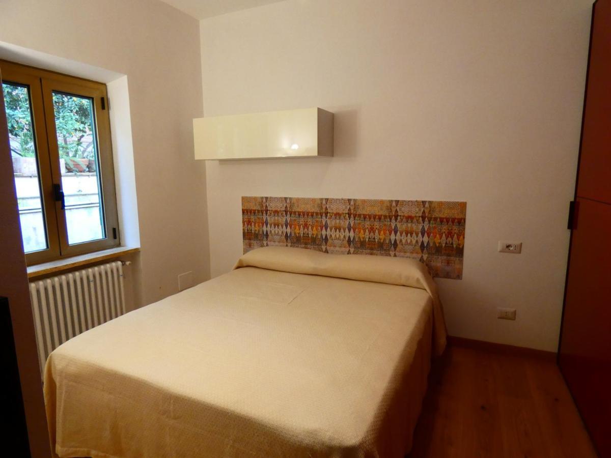 Le Dimore Di Esiodo Roma
