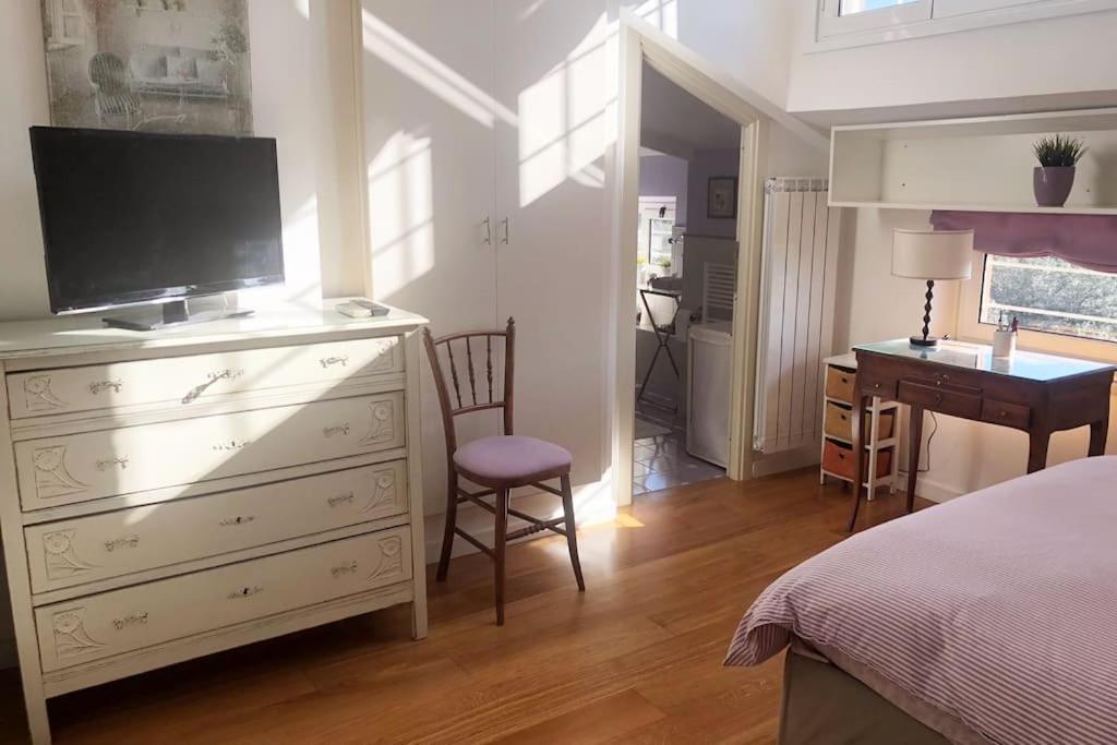 Lovely Independent Mini-apartment In Roma