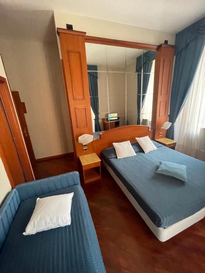 3rd Floor 69 Manin Street * Roma