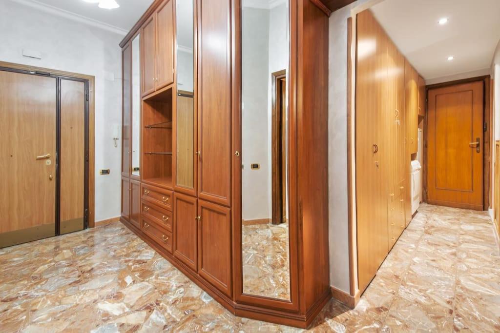Apartment Domus Patrizia Romana 6 Persone