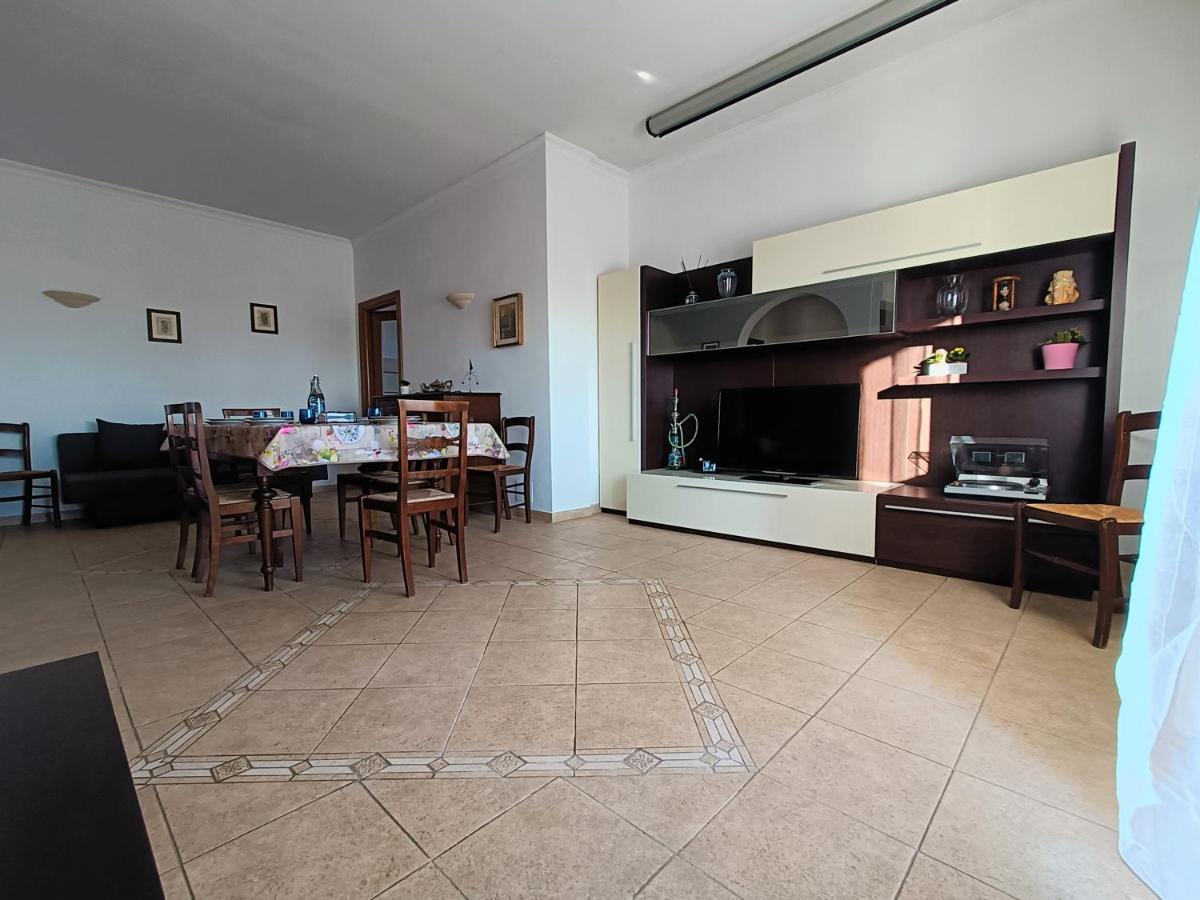 Apartamento Avellini - Delightful And Spacious With Terrace - Near Metro A Cornelia Roma
