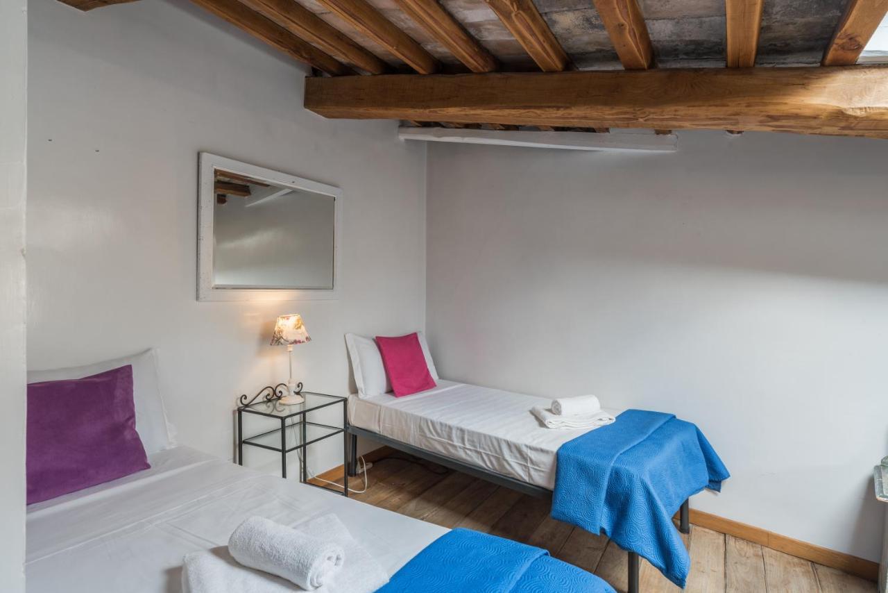 Cozy Wooden Apt In Piazza Navona Roma