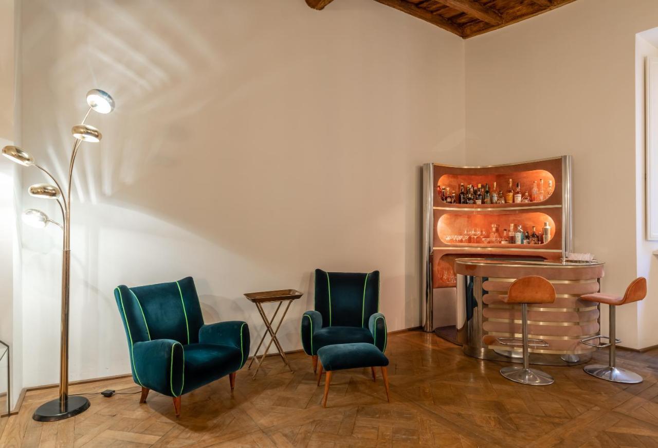 Chic And Style In Historical Via Giulia