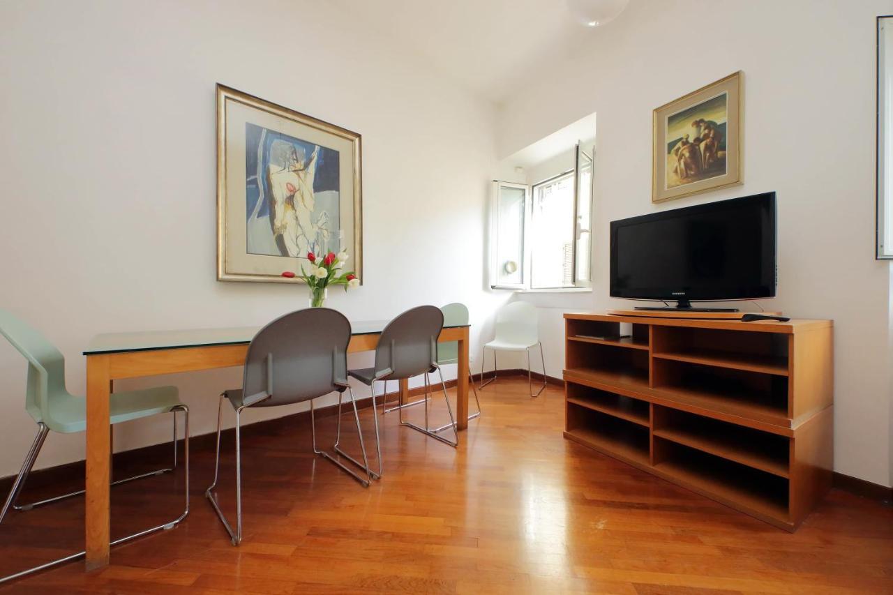 Navona Apartment, Large And Comfortable Roma