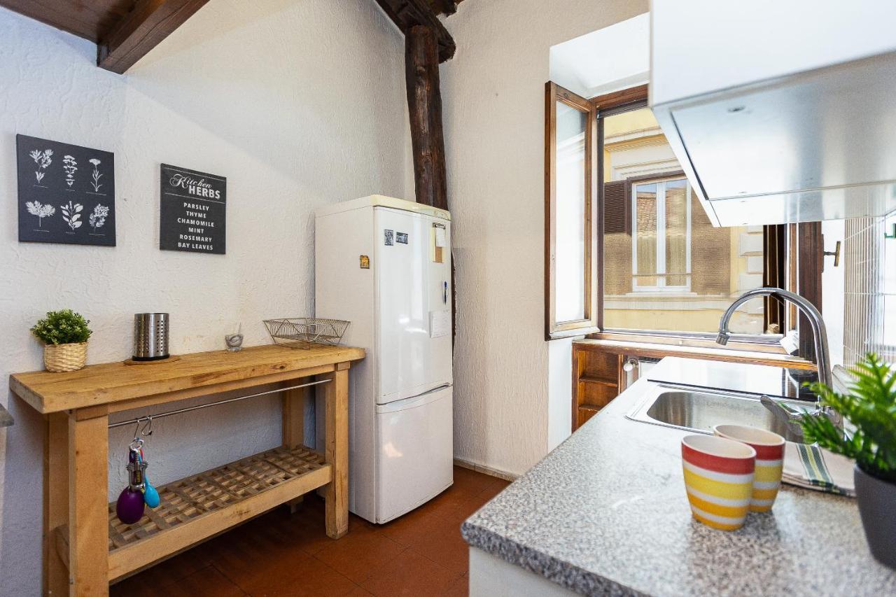 Ciambella Terrace-rental In * Roma