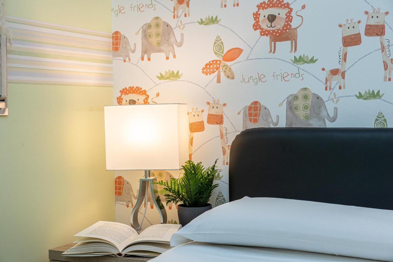 Acaia By In Apartment Rom
