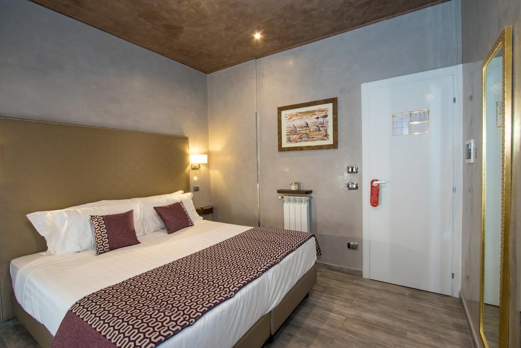 Vaticano Julia Guest House 2*