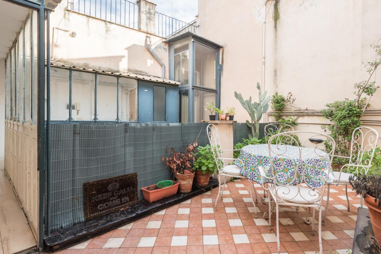 Cozy Wooden Apt In Piazza Navona Appartamento