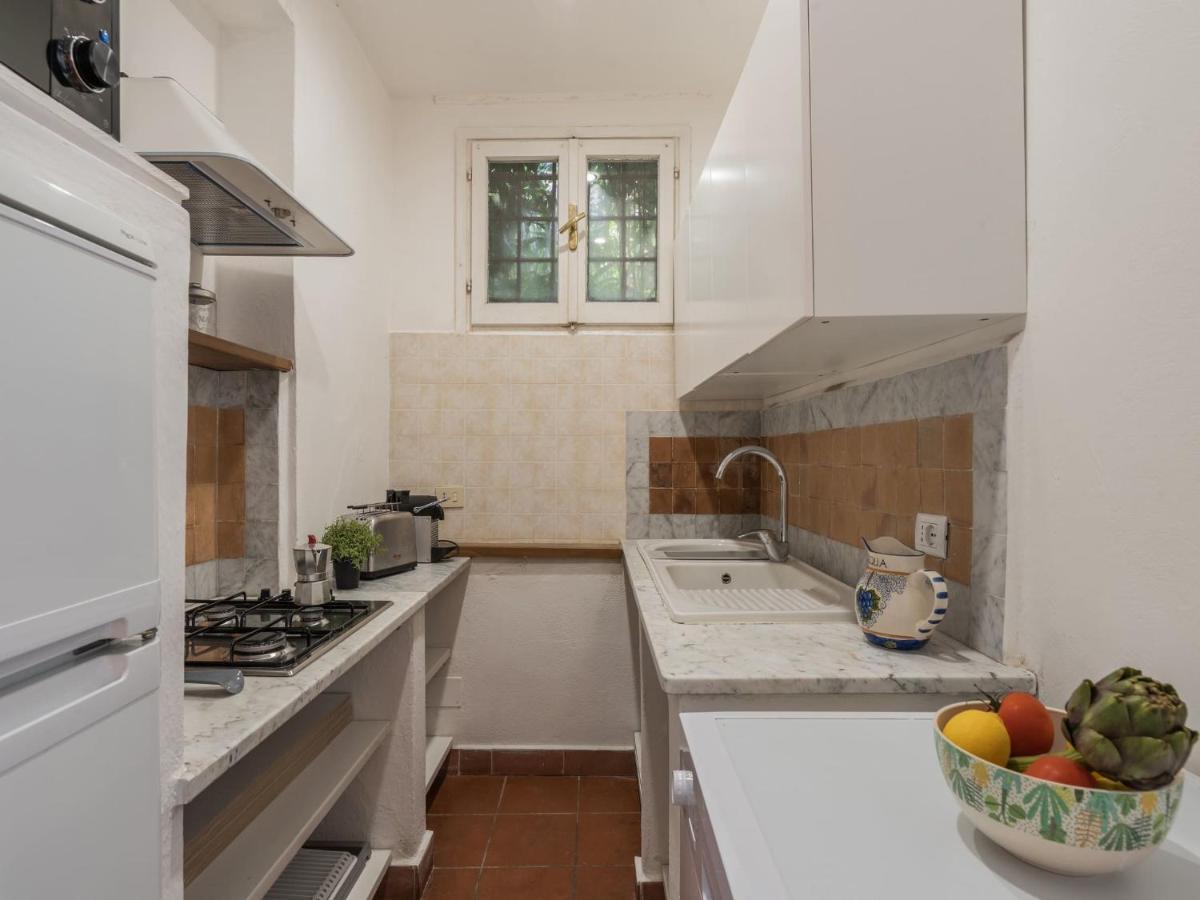 The Rent - Lovely One-bedroom In Trastevere District *