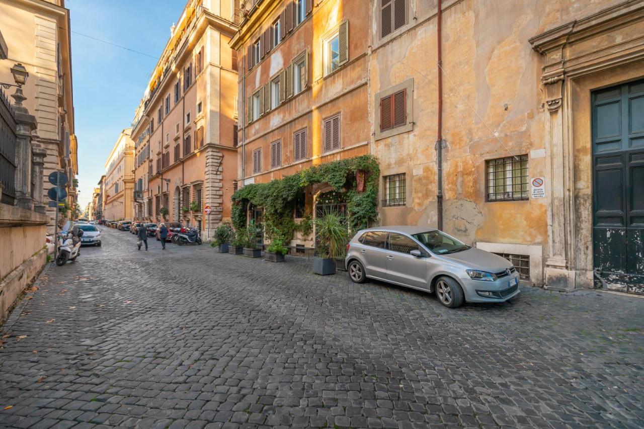 Chic And Style In Historical Via Giulia