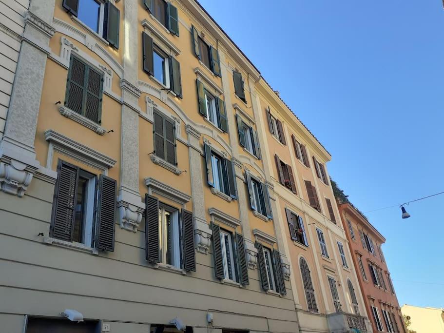 Colosseo Apartamento *