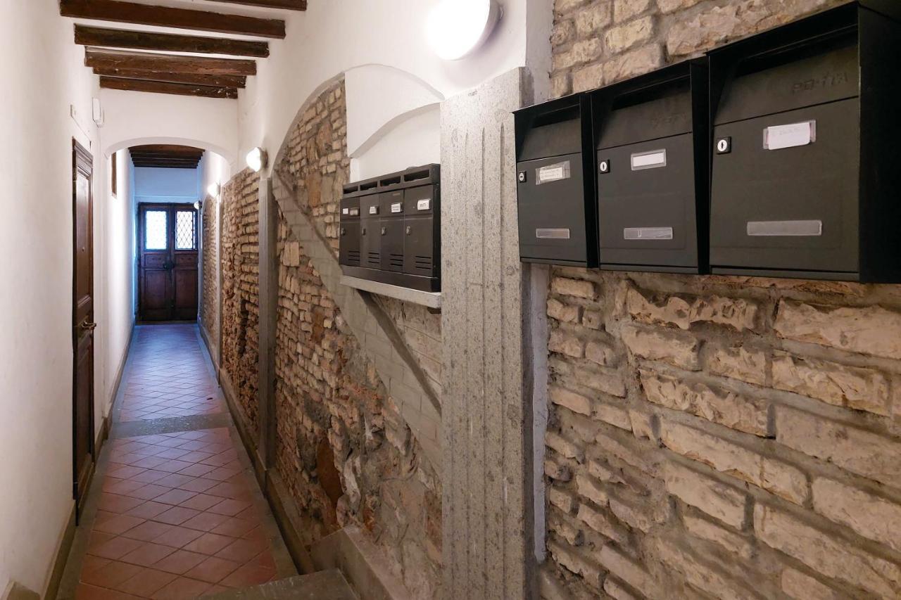 Navona Apartment, Large And Comfortable Roma