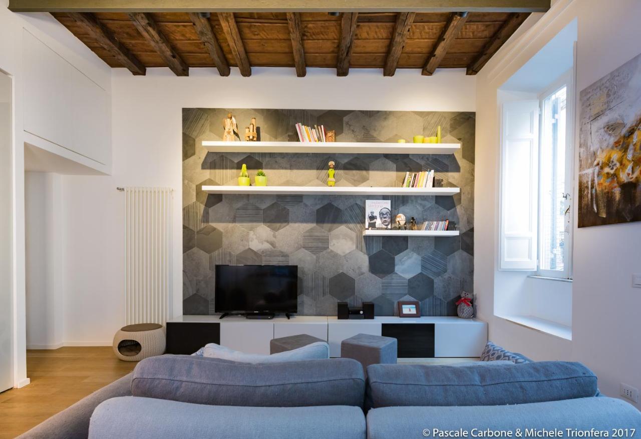 Chic, Stylish And Quiet At The Spanish Steps *